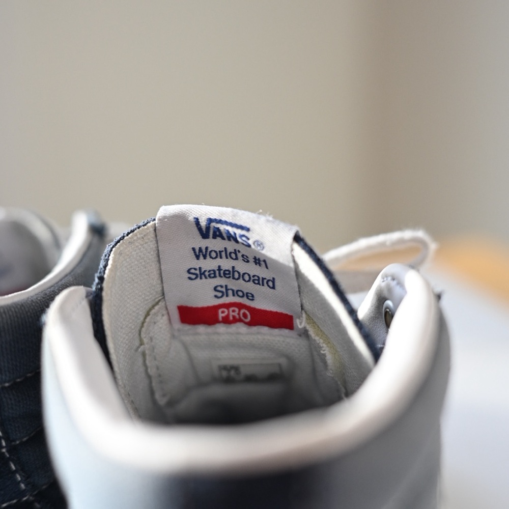 Vans Sk8-Hi Top Sneakers - Men’s Sz 7 Navy and White - Picture 6 of 14
